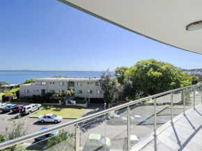 Oasis, Unit 9/5 Laman Street
